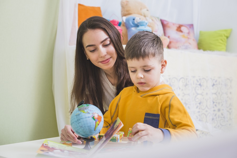 DIPLOMA OF EARLY CHILDHOOD EDUCATION AND CARE